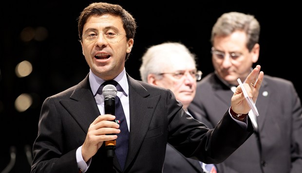 L’Isola dei famosi 2015, Italo Bocchino naufrago e Mara Venier opinionista?
